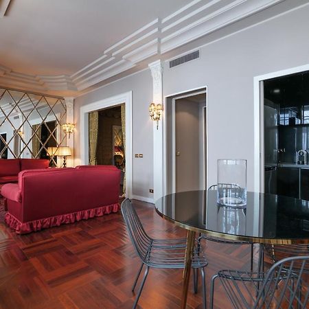 Luxury Galleria Apt - Milan Duomo Esterno foto